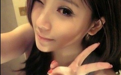 美女被绑在床头四角摸